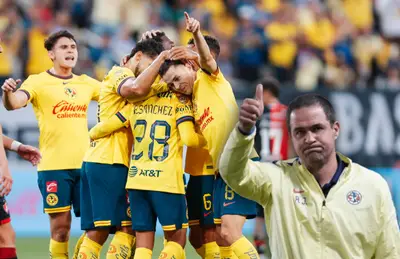 Jugadores del las Águilas celebrando y André Jardine/ Foto Club América