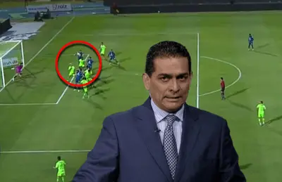 Jugadores en cancha y Felipe Ramos Rizo/ Foto Fox Deportes.