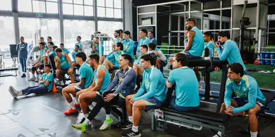 Jugadores en charla. Foto: Club América