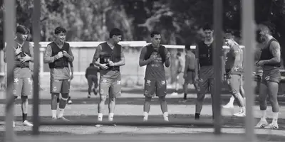 Jugadores en entreno. Foto: Chivas
