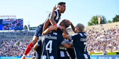 Jugadores en partido. Foto: Rayados