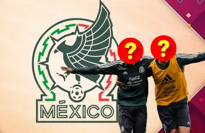 Jugadores mexicanos abrazados y logo de la Selección Mexicana/Foto Wallpapers.com