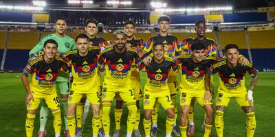 Jugadores previo a partido. Foto: Club América
