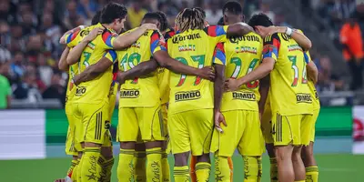 Jugadores previo a partido. Foto: Club América
