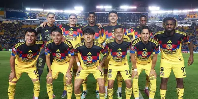 Jugadores previo a partido. Foto: Club América