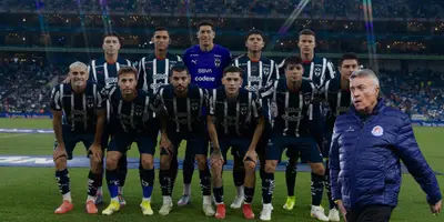 Jugadores previo a partido. Foto: Rayados