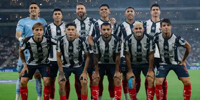 Jugadores previo a partido. Foto: Rayados