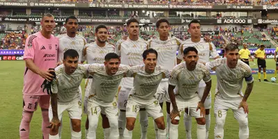 Jugadores previo a partido. Foto: Tigres