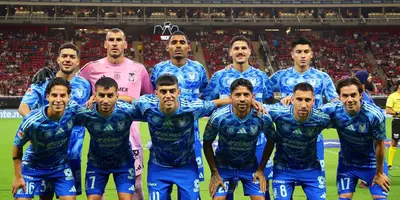 Jugadores previo a partido. Foto: Tigres