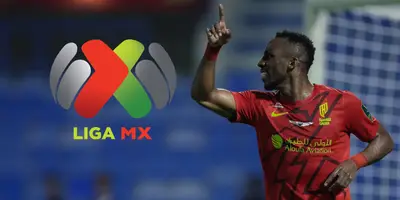 Julián Quiñones junto al logo de la Liga MX / FOTO AS MÉXICO