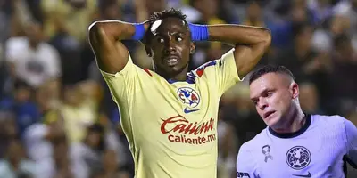 Julián Quiñones lamentándose en partido con América. Foto: Excélsior