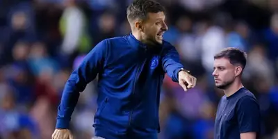 Justo cuando Cruz Azul gana, lo que hace Anselmi que desestabiliza, ¿se va?