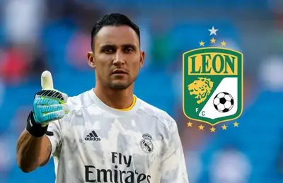 Keylor Navas haciendo ok y logo de León/ Foto Sky Sports.