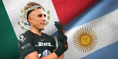 Keylor Navas junto a la bandera de México y Argentina / FOTO X