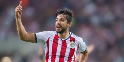 La afición del Guadalajara tendrá que hacerle un monumento a Lionel Messi por su ayuda.