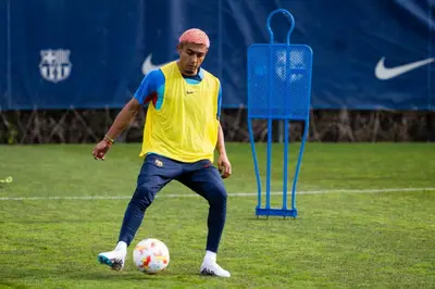 La incorporación del jugador azteca es una incógnita en el cuadro blaugrana.