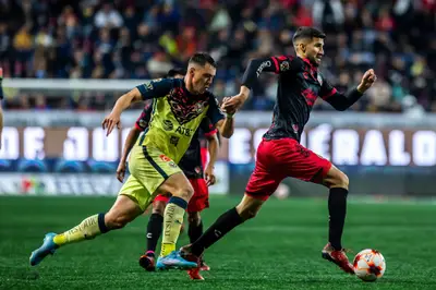 La rotación de jugadores que han vestido ambas playeras se ha hido incrementando.