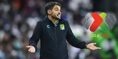 Larcamón en partido con León. Foto: Marca