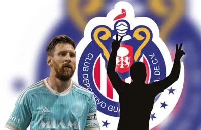 Lionel Messi y silueta de jugador con manos alzadas/Foto TUDN.