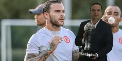 Los celestes buscan hasta el último recurso para tener a un delantero