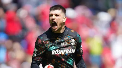 Los Diablos Rojos del Toluca vencieron 3-1 al Cruz Azul y logró romper la mala racha y de paso extender el mal paso de La Máquina.