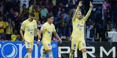 Luis Ángel Malagón se convirtió en el héroe del partido al atajar un penal en los minutos finales