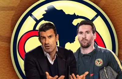 Luis Figo y Lionel Messi a su lado/Foto Peakpx.