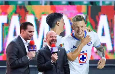 Luis García, Christian Martinoli y Mateusz Bogusz/ Foto Cruz Azul.