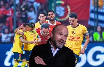 Luis García y jugadores del América disputando balón/Foto Mexsport.