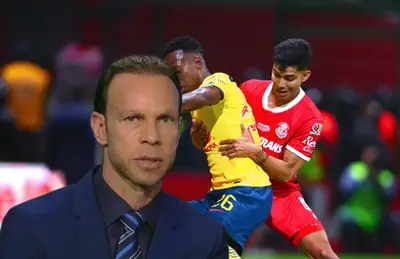 Luis Roberto Alves y jugadores de Toluca y América/ Foto Mexsport.