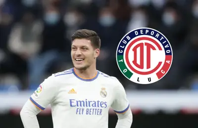 Luka Jovic y escudo de Toluca/Foto Managing Madrid.