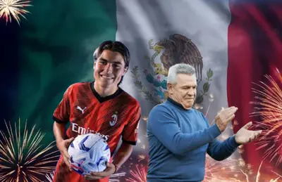 Luka Romero y Javier Aguirre aplaudiendo/Foto Villa del Palmar Loreto.