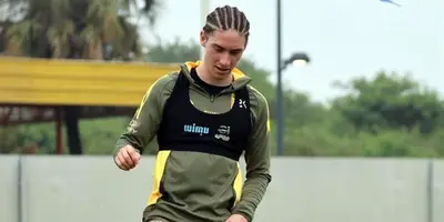Marcelo Flores en entrenamiento con Tigres. Foto: Cancha