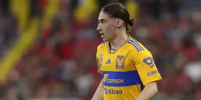 Marcelo Flores en partido con Tigres. Foto: Marca