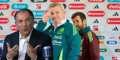 Mario Carrillo junto a Javier Aguirre / FOTO RÉCORD