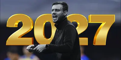 Martín Anselmi dirigiendo en el Cruz Azul vs América. Foto: El Universal