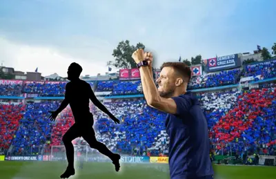 Martín Anselmi festejando y silueta de jugador corriendo/ Foto Claro Sports.