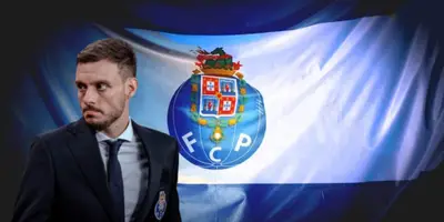 Martín Anselmi junto al escudo del Porto / FOTO RÉCORD