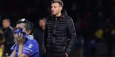 Martín Anselmi llora, perdería a figura de Cruz Azul a mitad del torneo, duro golpe