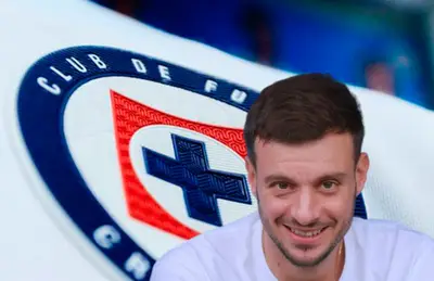 Martín Anselmi riendo/Foto Cruz Azul.