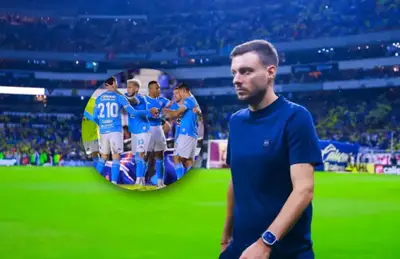 Martín Anselmi y jugadores de Cruz Azul/ Foto Lado.mx