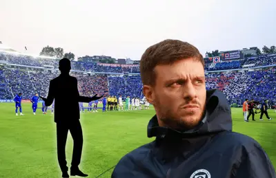 Martín Anselmi y silueta de hombre/ Foto Cruz Azul.