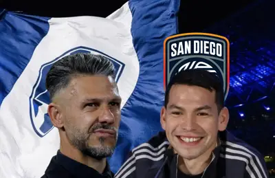 Martín Demichelis e Hirving Lozano riendo/Foto Último Minuto.