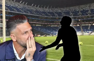 Martín Demichelis y silueta de jugador/Foto Dorados.