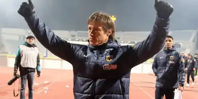 Matías Almeyda festejando el triunfo del AEK de Atenas / FOTO TELEDIARIO