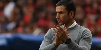 México comenzó perdiendo ante Uzbekistán, con su primera jugada en zona defensiva.