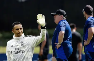 Miguel Herrera y Keylor Navas/Foto Récord.