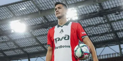 Montes con Lokomotiv. Foto: Ovaciones