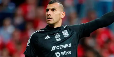 Nahuel Guzmán en un partido de Tigres / Foto Getty