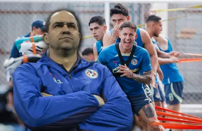 No viajó con sus compañeros.